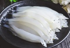 梦见银鱼 做梦梦见银鱼是什么预兆 梦见银鱼好不好