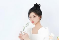 新月眉面相分析